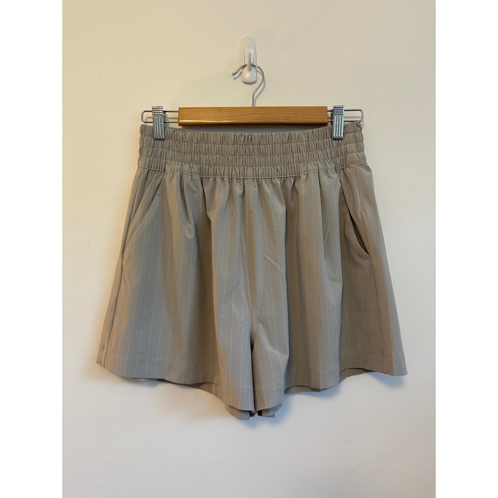Vuori Pinstripe Smocked High Rise Athletic Shorts | Size Medium